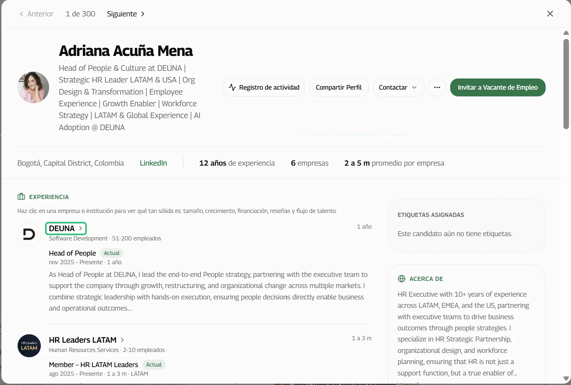 Perfil del candidato con el nombre de la empresa resaltado